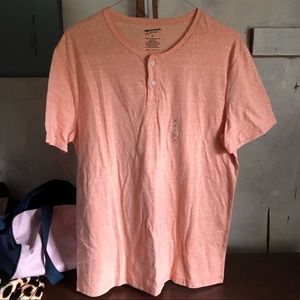 NWT Men’s Short Sleeve Layering Henley T Shirt